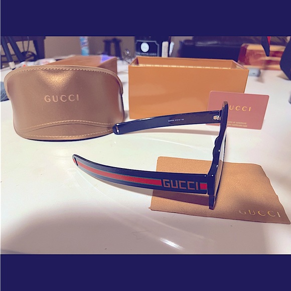 NEW GUCCI sunglasses - Picture 2 of 2